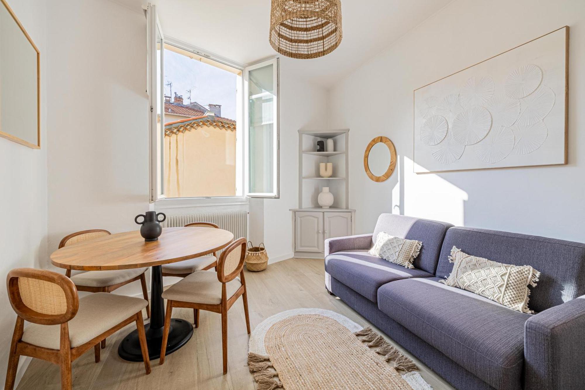 16 Forv - For 4 People Center - 300m Palais Apartment *